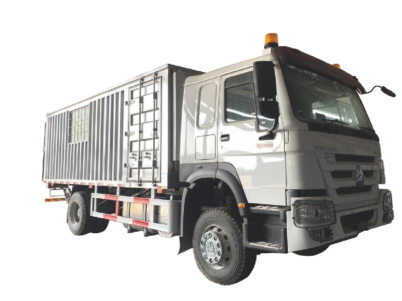 重汽厢式维修车 